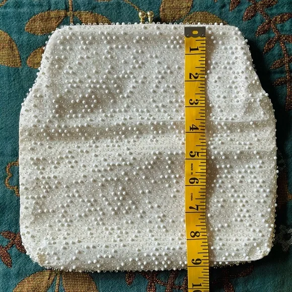 Vintage embellished clutch and earring set - Picture 8 of 15